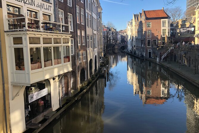 Amsterdam Castle & Utrecht City - Private Day Tour - Taking the scenic road toward Utrecht