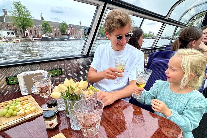 Amsterdam Cheese and Wine Canal Cruise - Key points at a glance