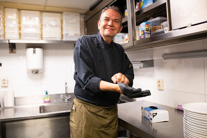 Amsterdam: Chocolate Fondue in the Dark - Why the staff matter