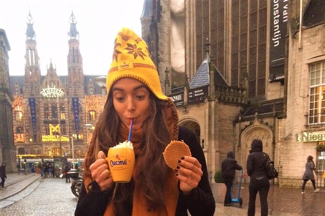 Amsterdam Christmas Walk with hot drink and Dutch treat - Finishing at Noordermarkt and Westerstraat