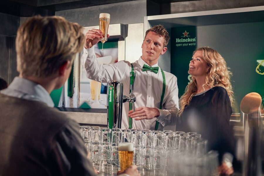 Amsterdam: City Canal Cruise and Heineken Experience - Beer tasting and the perfect pour