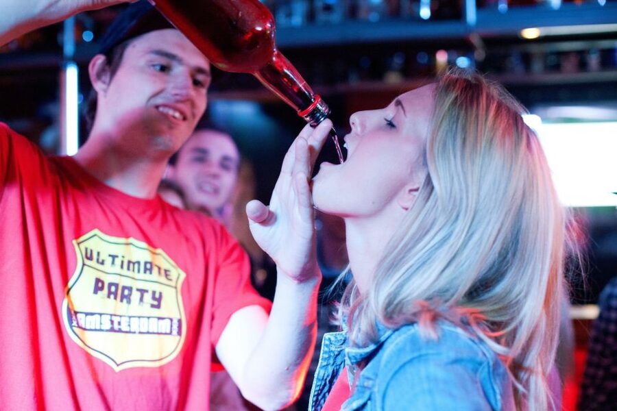 Amsterdam: City Center Bar Crawl and Nightlife Experience - Finishing at Amsterdam’s large club