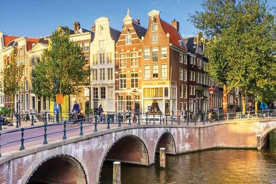 Amsterdam City Center Guided Walking Tour - 12 guests 2,5h - Why this walk is useful when you first arrive