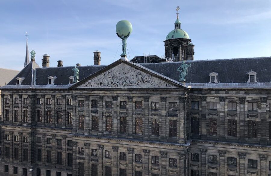 Amsterdam: City Center Walking Tour in italian - Key points at a glance