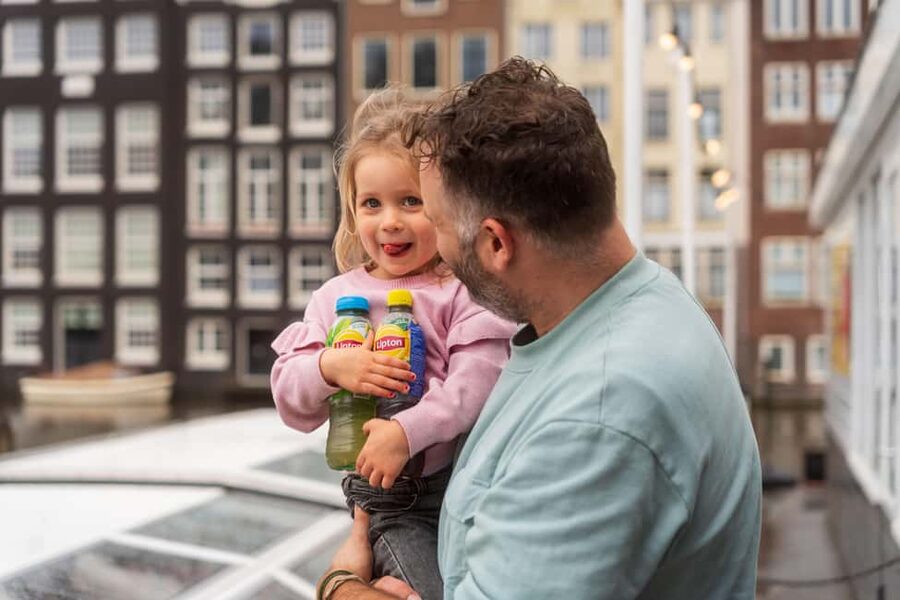 Amsterdam: City Centre Canal Cruise & Free Flower Cocktail - Quick takeaways for choosing this cruise