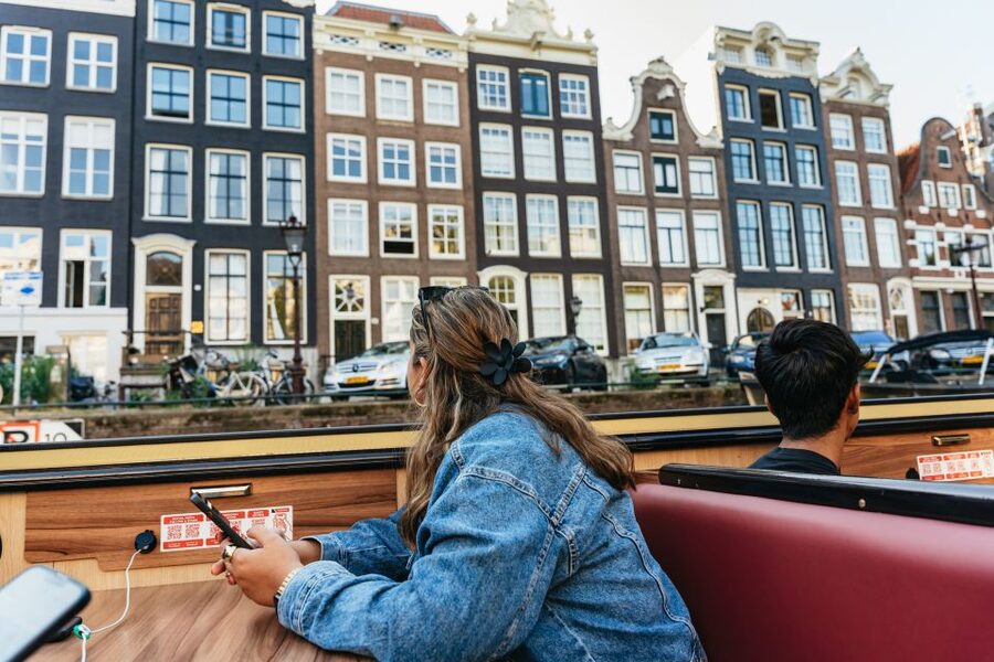 Amsterdam: City Centre Canal Cruise & Free Flower Cocktail - Who will enjoy this cruise most?