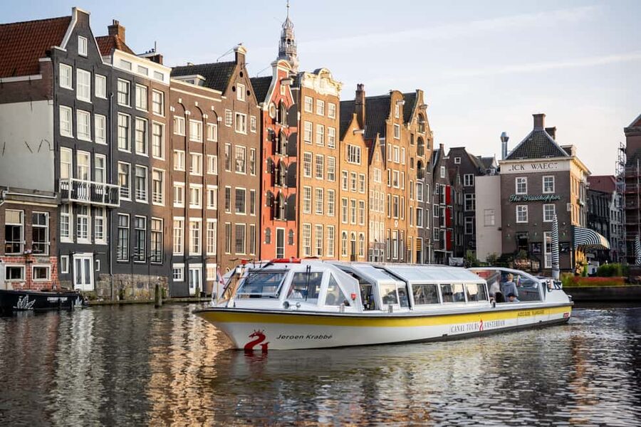 Amsterdam: City Centre Canal Cruise & Free Flower Cocktail - From Central Station to the Golden Age waterways