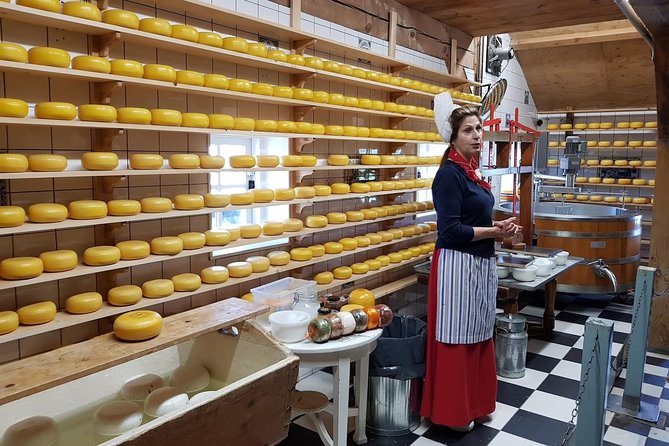 Amsterdam City & Countryside Tour: The Best of both Worlds - Seeing Zaanse Schans in one hour