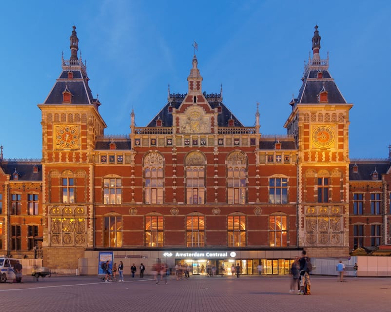 Amsterdam: City Highlights Walking Tour - Oude Kerk and the shift into old Amsterdam