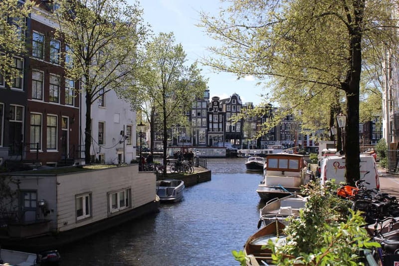 Amsterdam: City walking experience with a local - Amsterdam Centraal Station and the end of the route