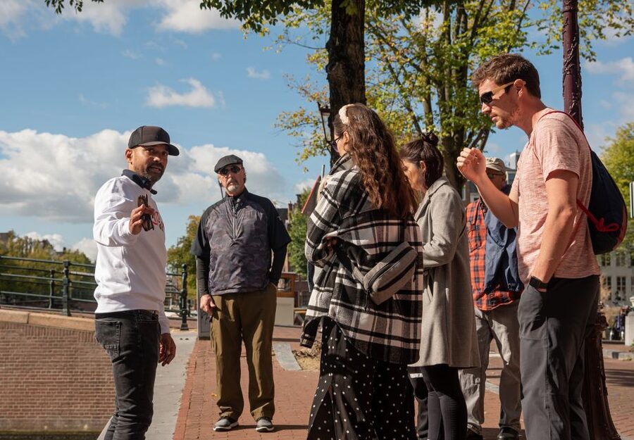 Amsterdam City walking tour - Reading Amsterdam through its canals