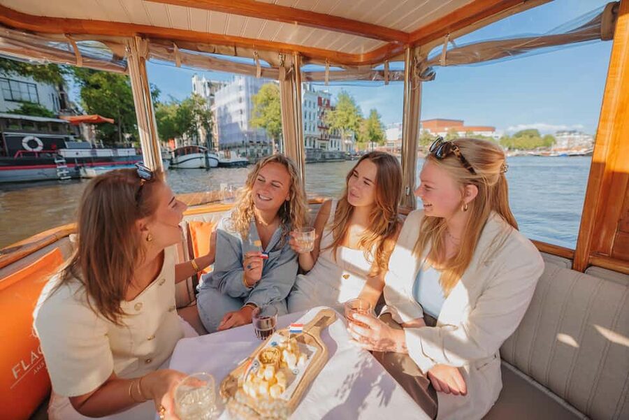 Amsterdam: Classic Boat Cruise with Optional Cheese & Wine - Is the cheese and wine upgrade worth it?
