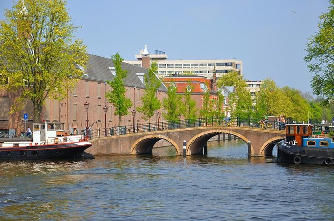 Amsterdam Classic Saloon Boat Cruise with Drinks and Cheese - Key points to know before boarding