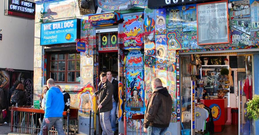 Amsterdam: Coffee Shops Walking Tour - Coffee shop history and Dutch drug policy