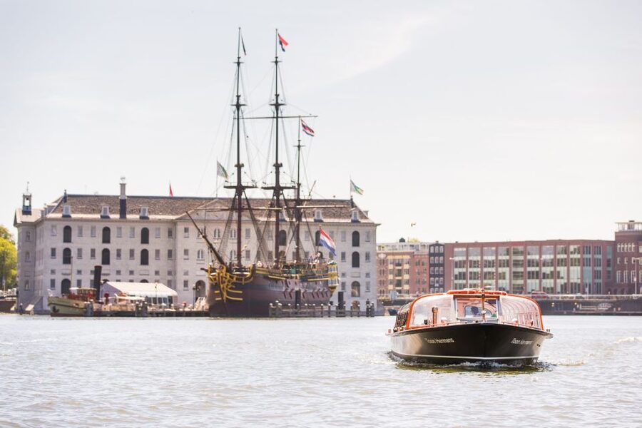 Amsterdam Combo: Madame Tussauds and Canal Cruise - Two Amsterdam attractions with very different moods