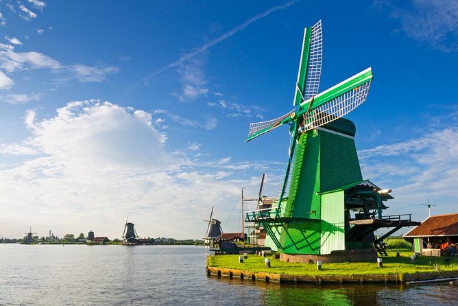 Amsterdam countryside tour by car - Simonehoeve: cheese and clogs in one visit