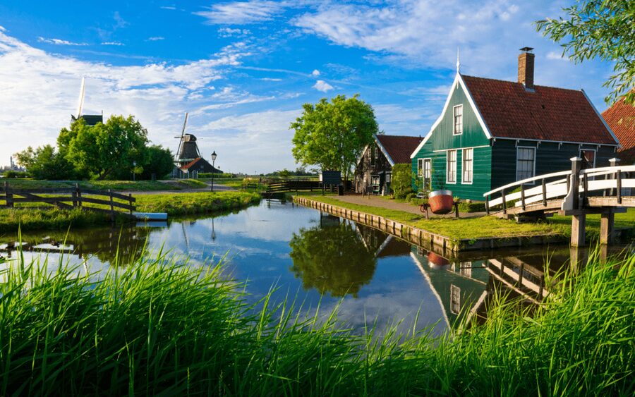 Amsterdam: Day Tour Keukenhof and Zaanse Schans Windmills - What the $72 price really covers