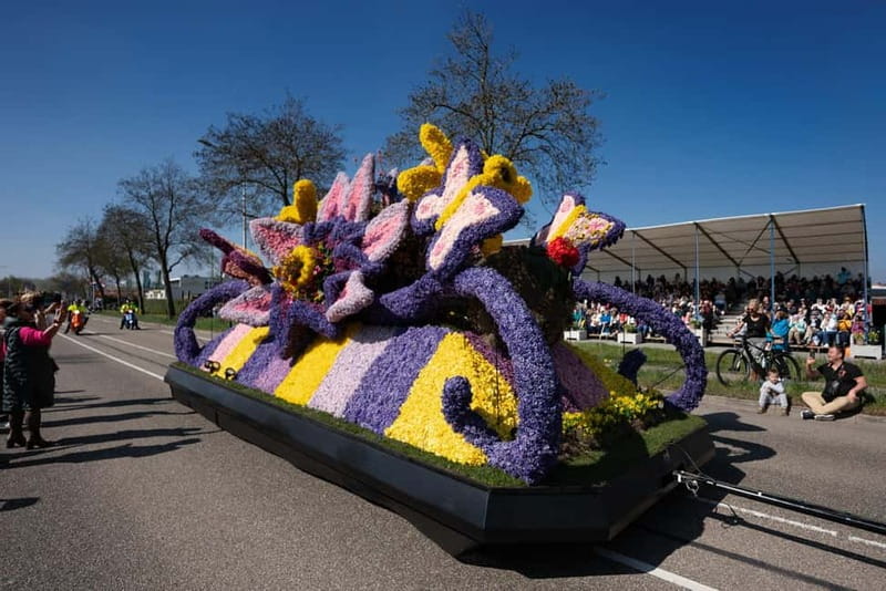 Amsterdam: Day Trip to Flower Parade & Keukenhof on April 18 - What the $164 price really covers