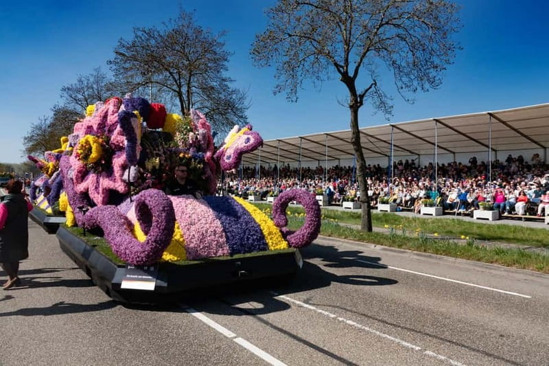 Amsterdam: Day Trip to Flower Parade & Keukenhof on April 18 - Your reserved seat along the parade route