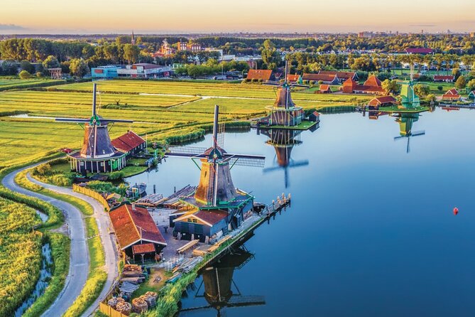 Amsterdam: Day Trip to Keukenhof & Zaanse Schans Windmills - Who will enjoy this day trip most?