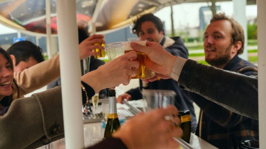 Amsterdam: Dutch Beer Bike Blast Tour with Onboard Bar - Who will have the most fun?