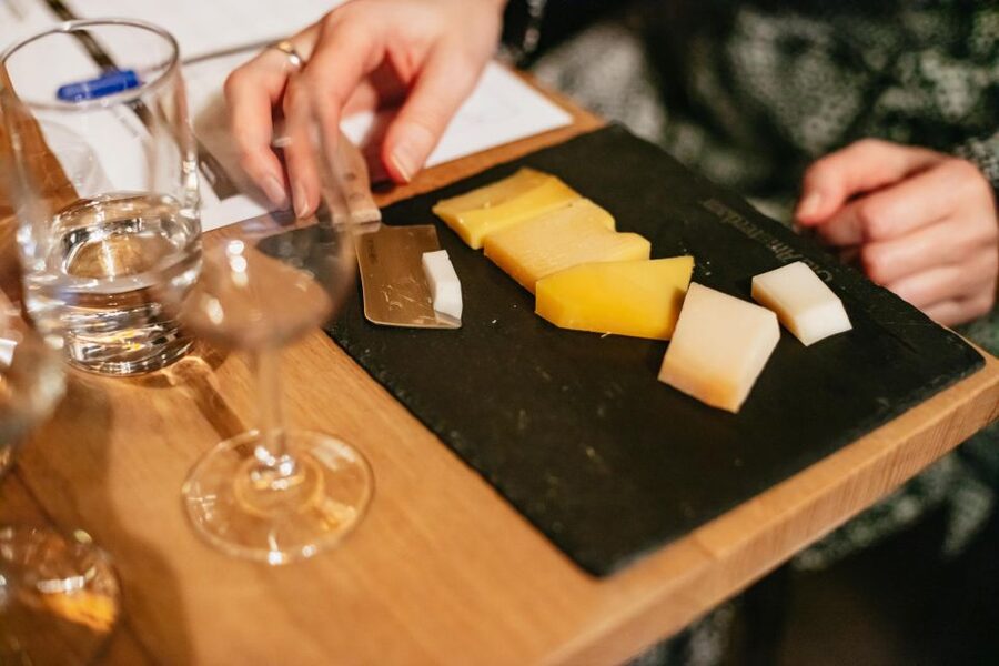 Amsterdam: Dutch Cheese Tasting Experience with Wine - The 20% shop discount is more useful than it sounds