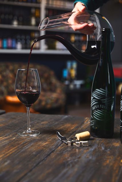 Amsterdam: Dutch Wine Tasting with Sommelier - The five-glass tasting, from familiar to unusual