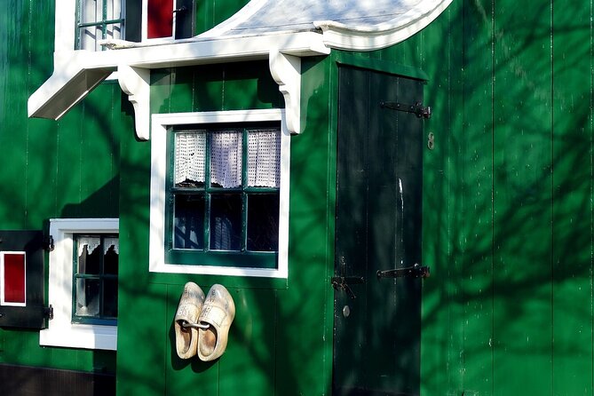 Amsterdam E Bike Tour to the Windmills of Zaanse Schans - Cycling through Twiske, a park below sea level