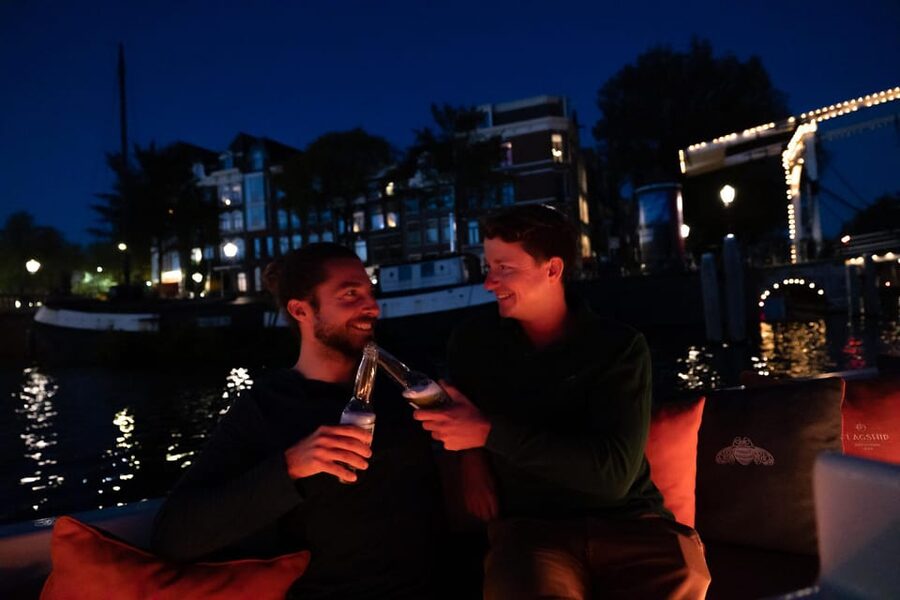 Amsterdam: Evening Canal Cruise with (Open) Bar on Board - Timing, Meeting Points, and Practical Details
