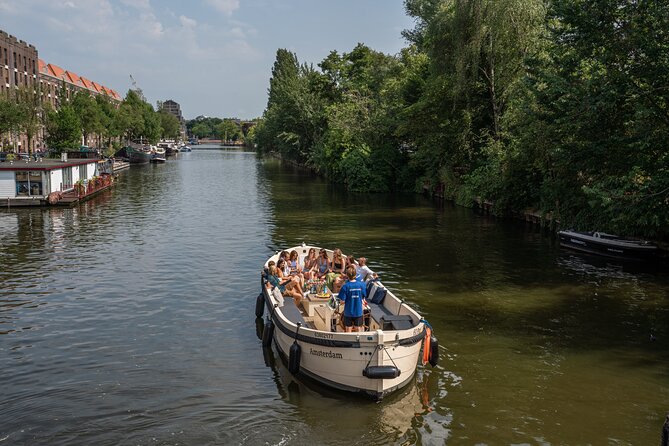 Amsterdam: Evening Candle Light Cruise With Wine & Cheese - Why this short cruise works well at night