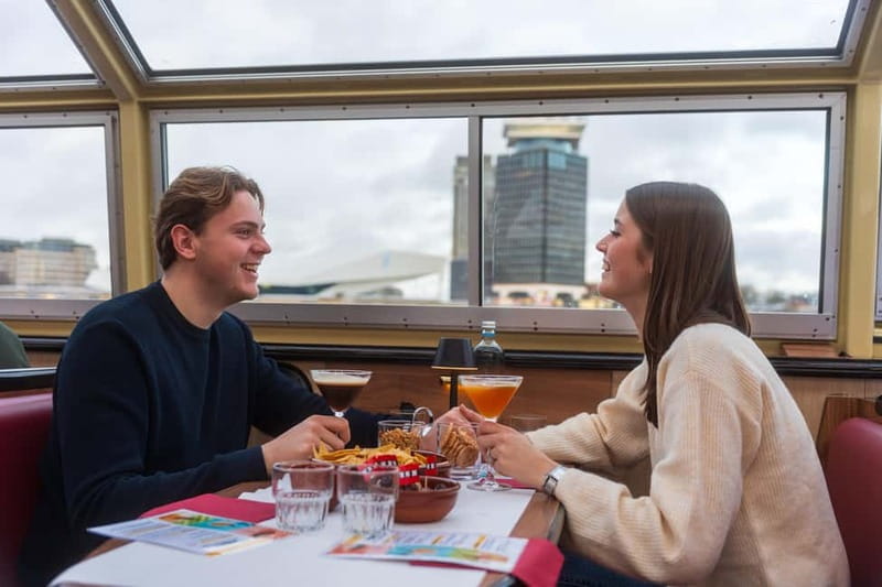 Amsterdam: Evening Cocktail Cruise along the canals - Cocktails, wine, and the food served at your table