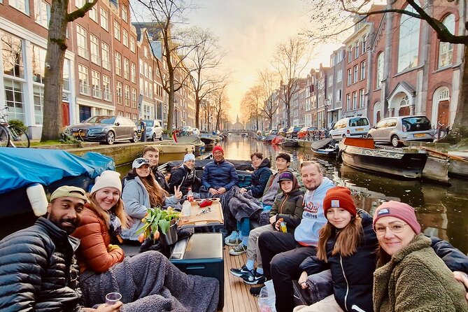 Amsterdam Evening Cruise in Small Group - Live captains instead of a recorded script