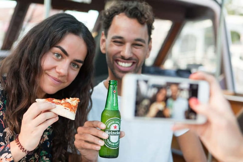 Amsterdam: Evening Pizza Cruise Along the Canals - Unlimited drinks change the value calculation