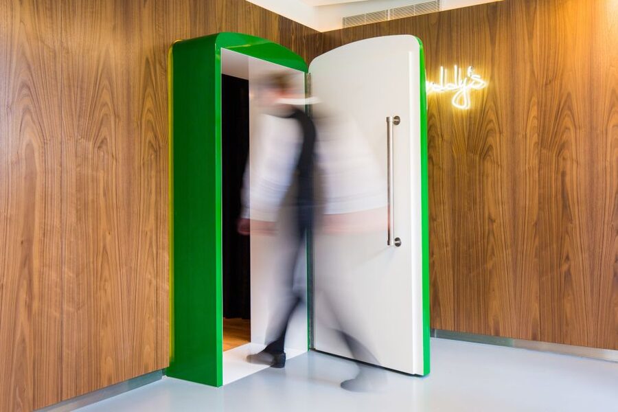 Amsterdam: Exclusive Heineken Experience VIP Tour Ticket - Who should book this tour?