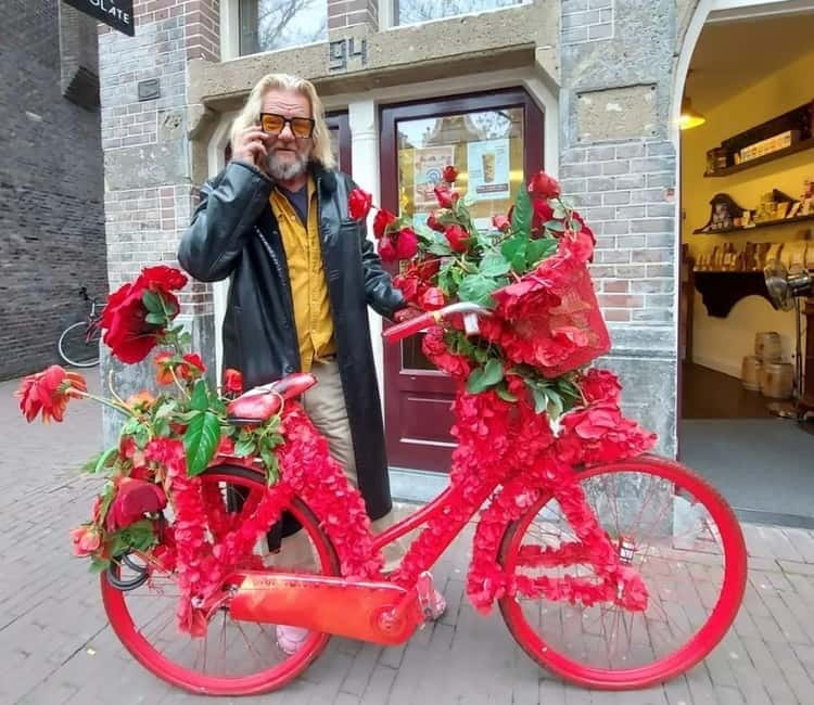 Amsterdam: Explore Canals, Guided Tour on Flower Bikes - Why a Flower Bike changes the Amsterdam ride
