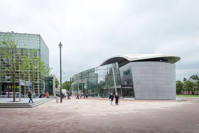 Amsterdam: Explore the Van Gogh Museum & His Masterpieces - Entering the museum with a timed ticket