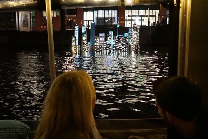 Amsterdam Festival of Lights Cruise by Captain Dave - What the guides add to the ride