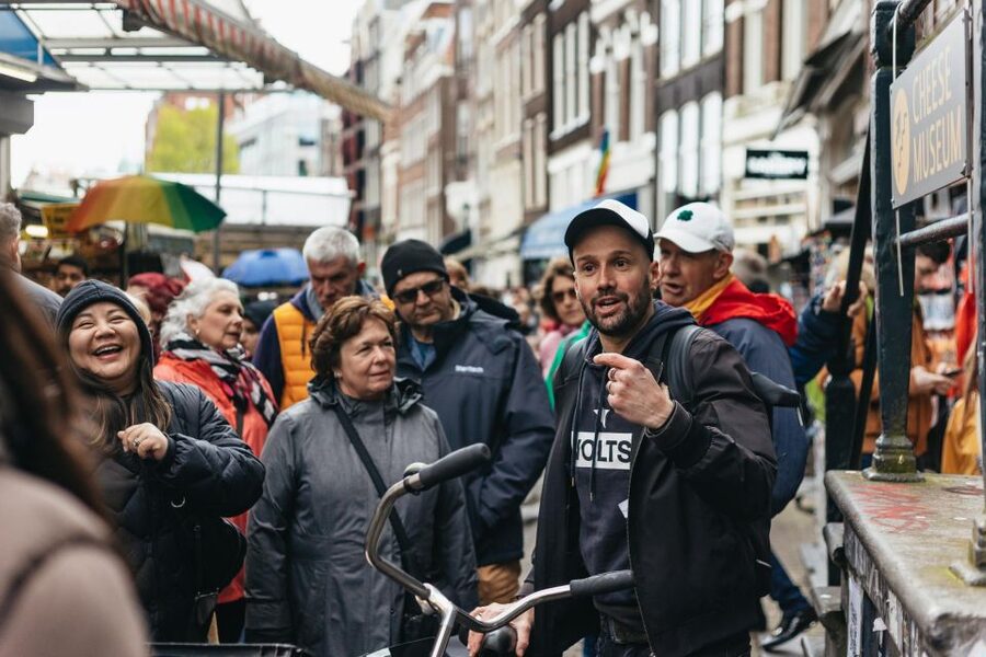 Amsterdam: Food and Culture Walking Tour with Tastings - Pace, comfort, and practical limits