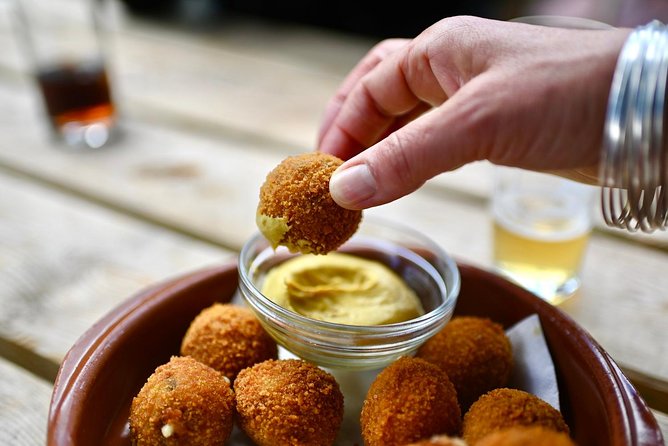 Amsterdam Food Tour of 10+ Local Classic Tastings in Jordaan Area - Bitterballen and stamppot bring in the comfort food
