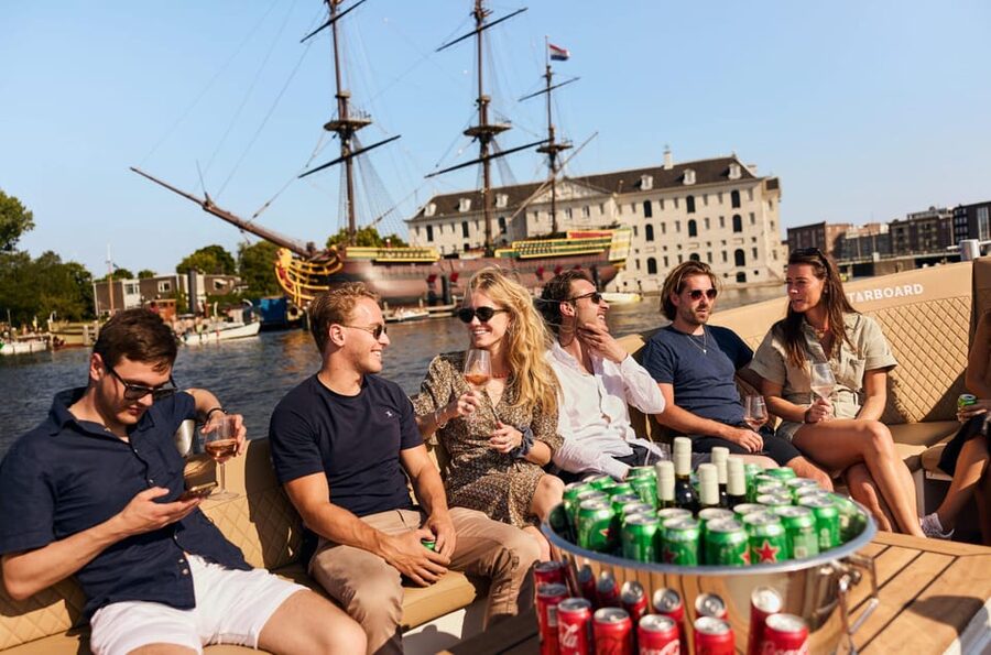 Amsterdam: German Guided Canal Cruise with on Board Bar - The language issue and one important caution