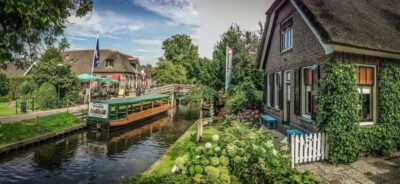 Giethoorn Tour with Canal Cruise and Windmills