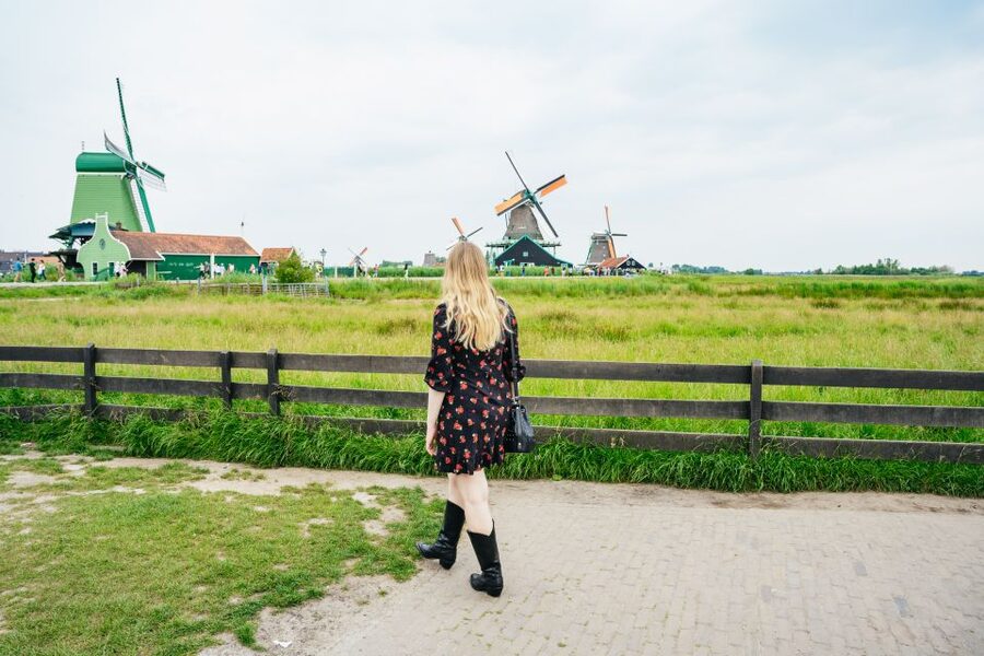 Amsterdam: Giethoorn, Volendam, and Zaanse Schans Tour - Transport, timing, and the real cost of convenience