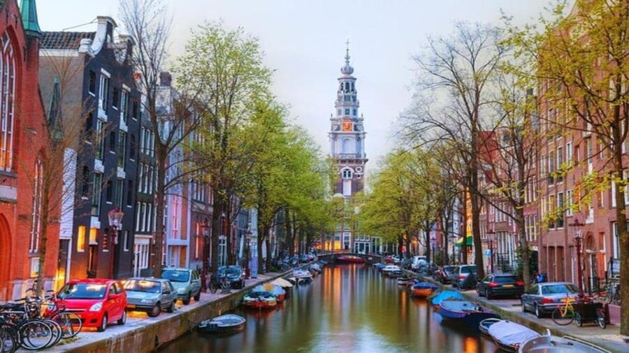 Amsterdam: Guided Anne Frank Small-Group Walking Tour - The broken mirrors at Wertheimpark