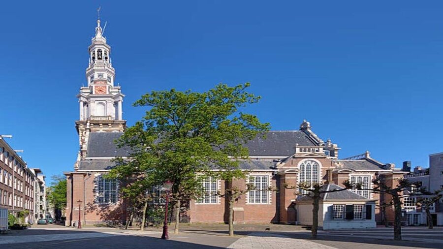 Amsterdam: Guided Anne Frank Small-Group Walking Tour - The guides shape the experience