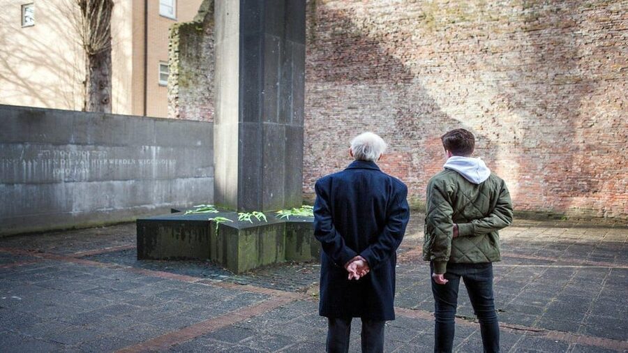 Amsterdam: Guided Anne Frank Small-Group Walking Tour - Daniel Libeskind’s Holocaust Memorial
