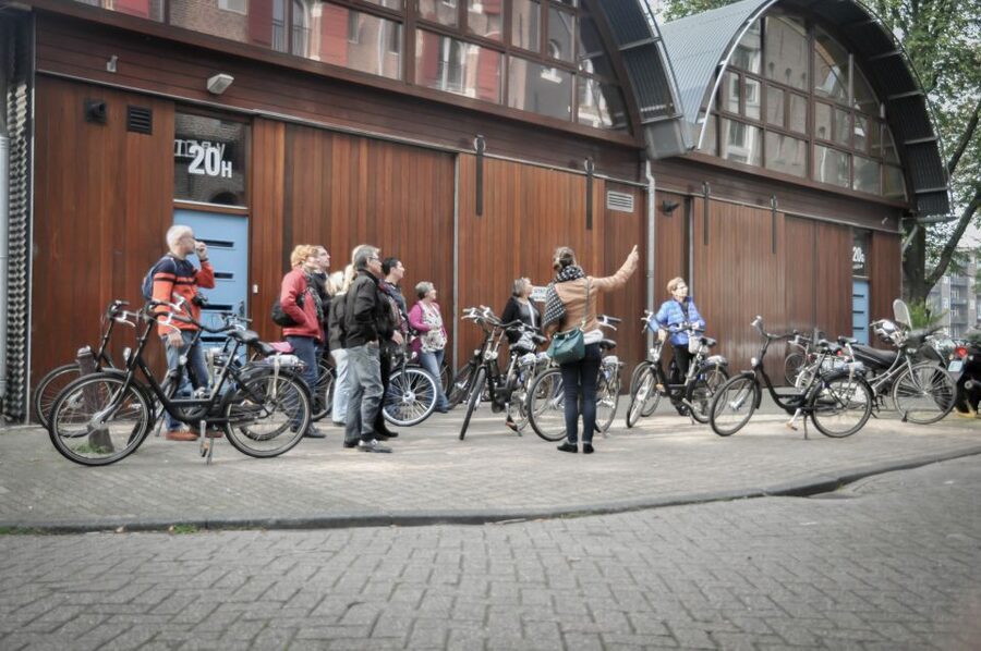 Amsterdam: Guided City Bike Tour in French - The Jewish Quarter and Plantage