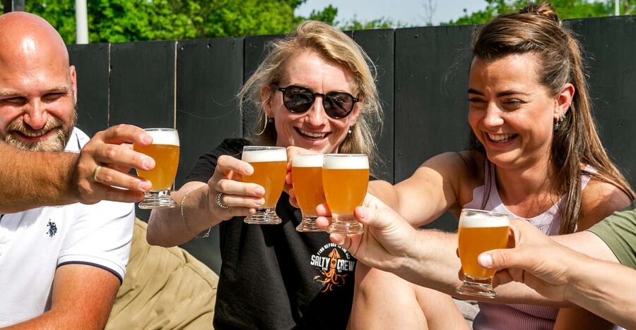 Amsterdam: Guided Craft Beer Brewery Bus Tour with Tastings - Nine beers, but not nine full pints