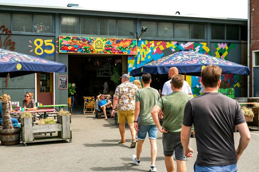 Amsterdam: Guided Craft Beer Brewery Bus Tour with Tastings - First stop: Oedipus Brewing and the opening tastings