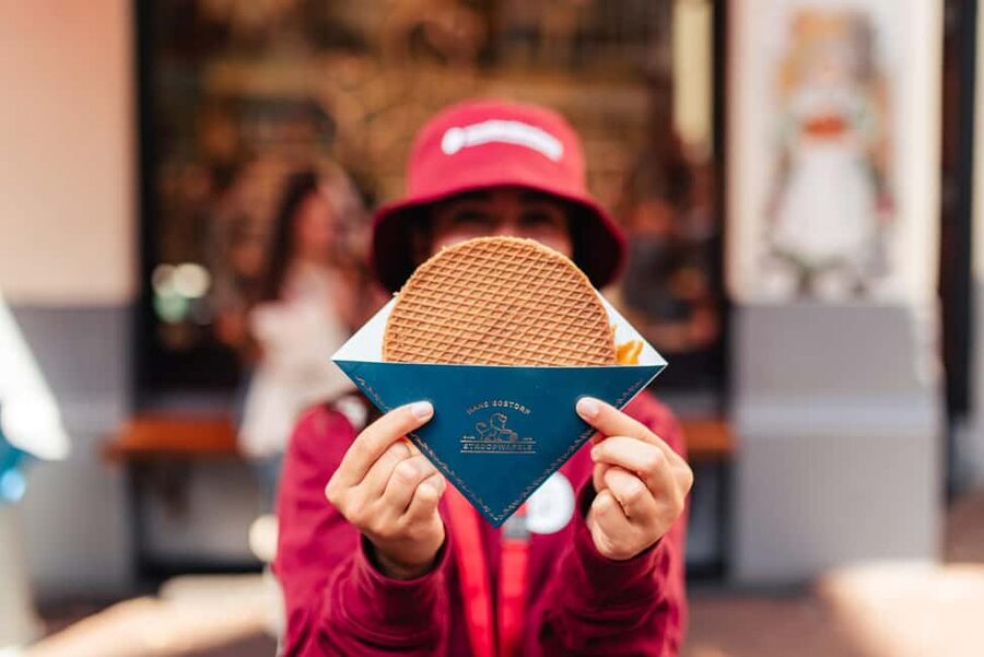 Amsterdam: Guided Cultural Food Tour in German or English - Starting beneath the National Monument