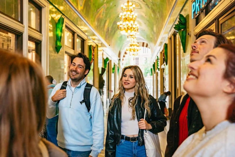Amsterdam: Guided Cultural Walking Tour - De Negen Straatjes and Begijnhof